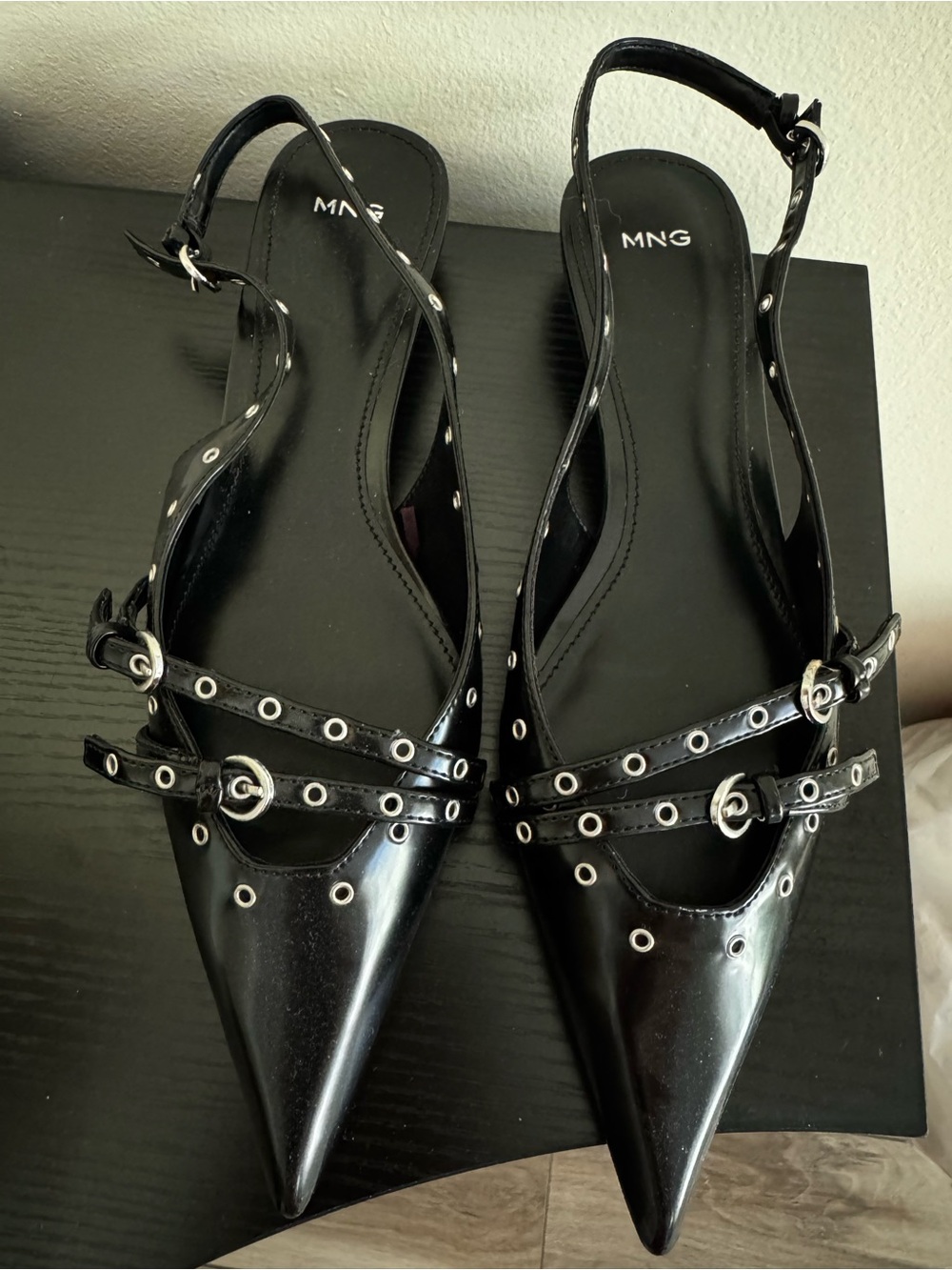 MANGO MNG Black Patent Eyelet Buckle Slingback Kitten Heels Size 38